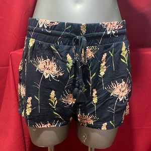Black Flower shorts